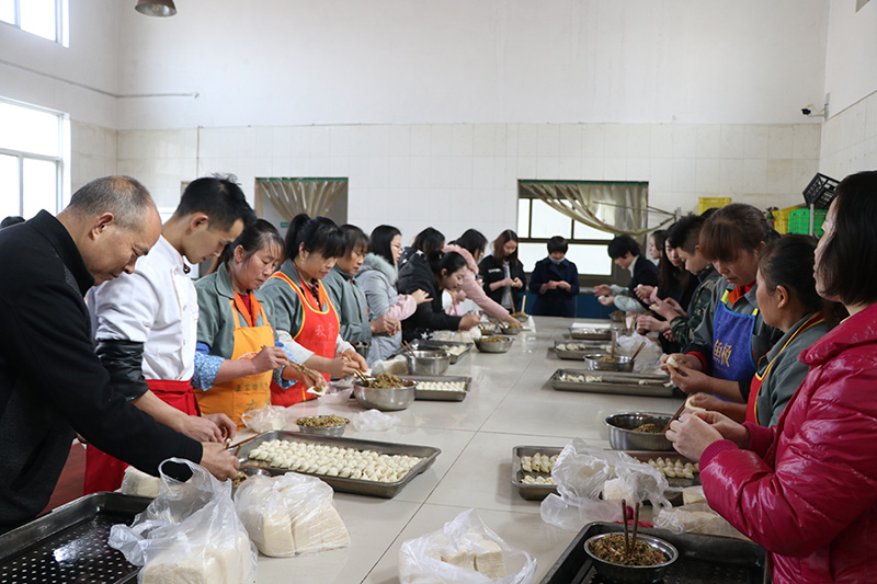 冬至餃子碗，陽晨人心暖